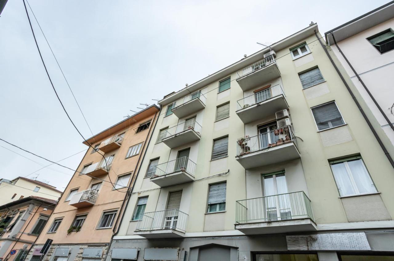 Yellowsunny Apartment With Two Balconies Pise Extérieur photo