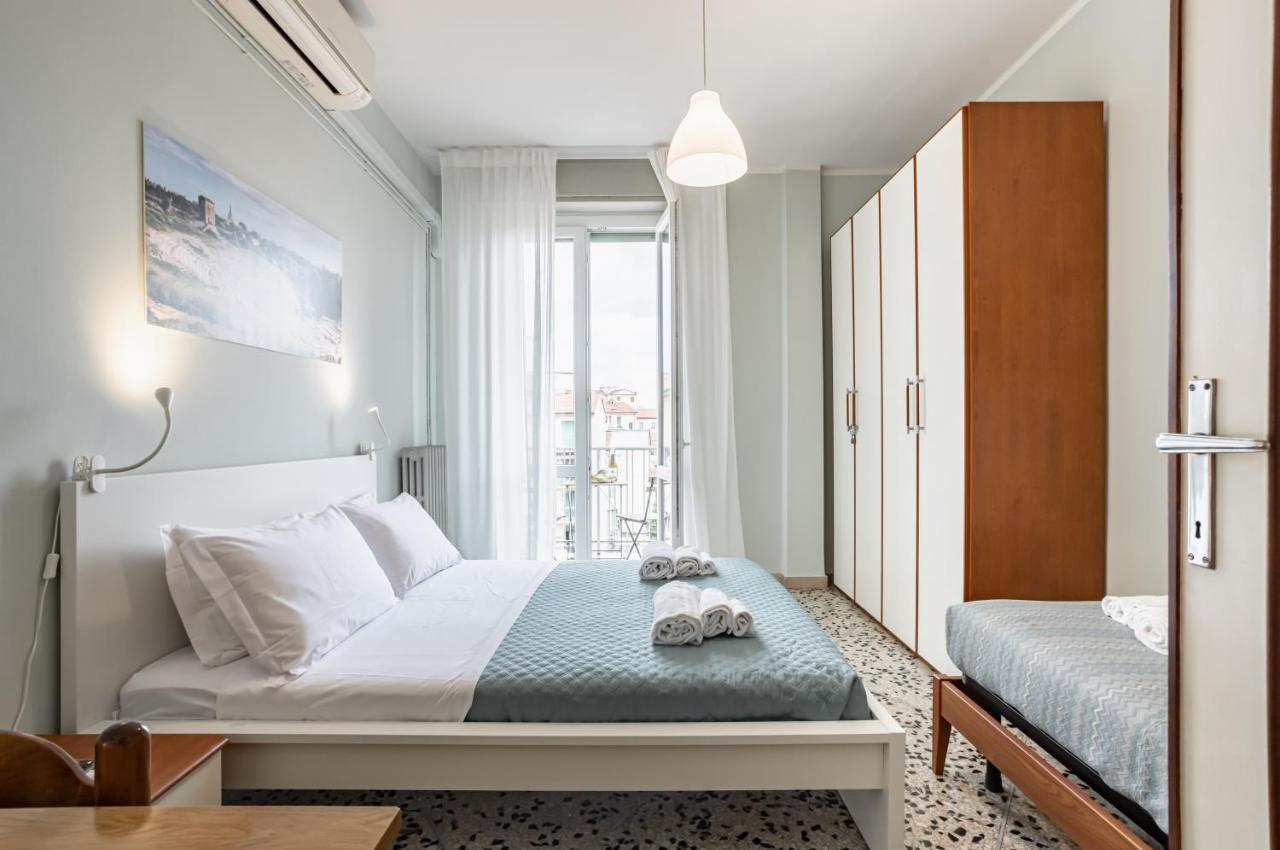 Yellowsunny Apartment With Two Balconies Pise Extérieur photo