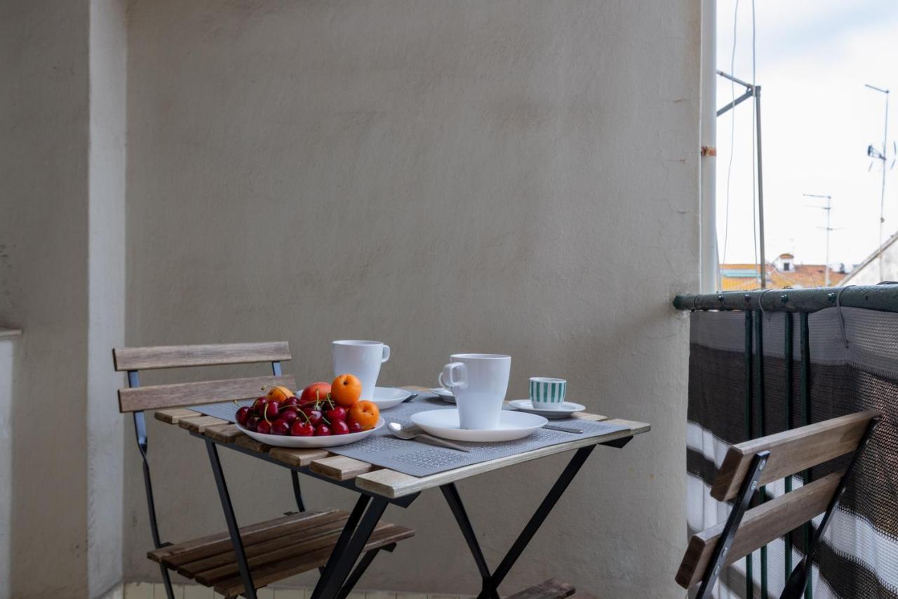 Yellowsunny Apartment With Two Balconies Pise Extérieur photo